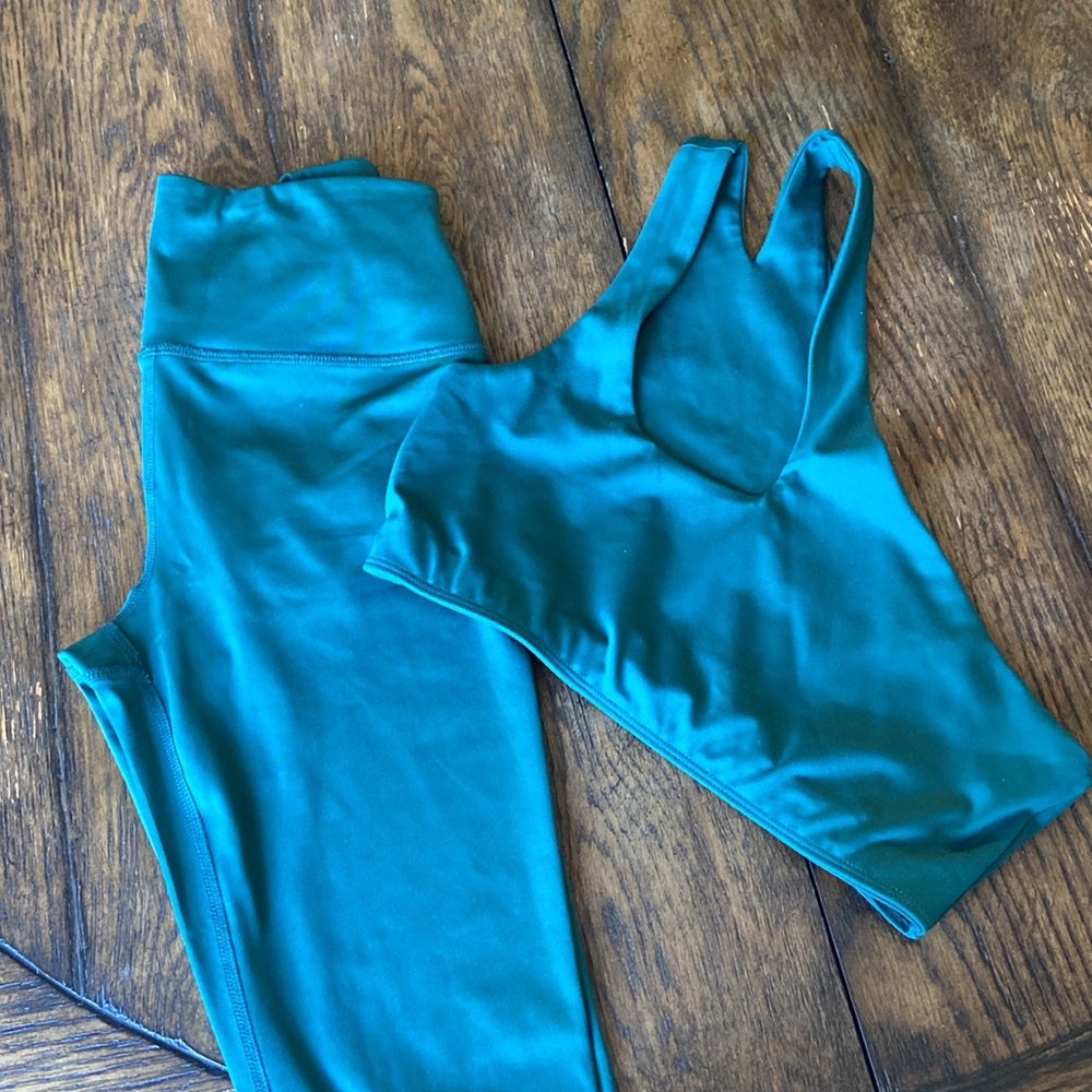 Reformation workout set
